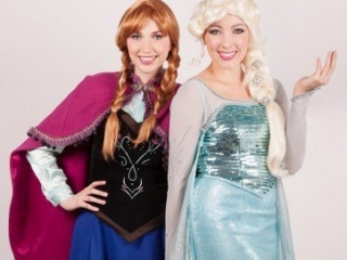 Elsa and Anna Frozen princess parties